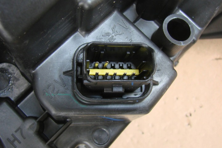 PROJECTEUR DROIT DACIA SANDERO III LOGAN III JOGGER LIFT 260604069R NEUF