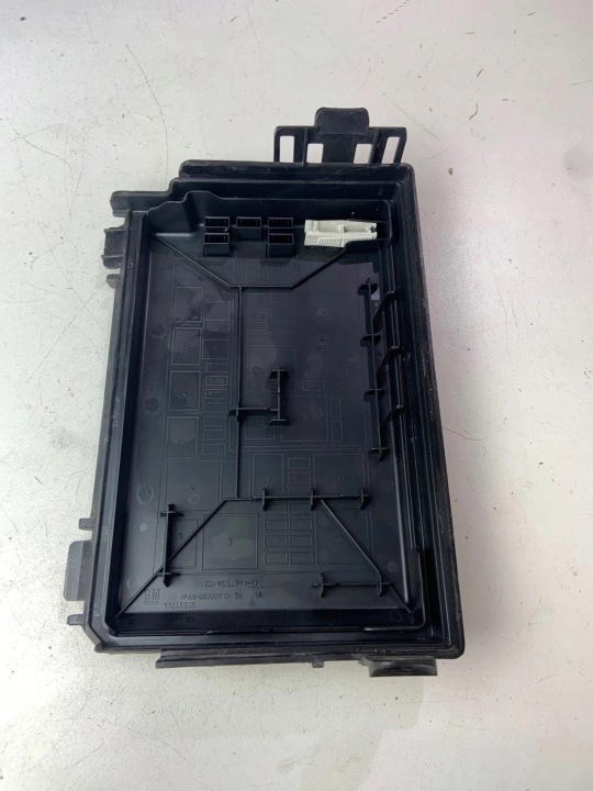 BOÎTE FUSIBLES OPEL CORSA D