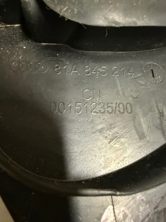 AUDI Q2 VITRE DE PORTIÈRE 2024 TRIANGLE DROIT ARRIÈRE NOIRE 81A845214