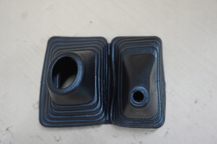 HYUNDAI GALLOPER CARTER CAOUTCHOUC PROTECTION VITESSE 98-03R