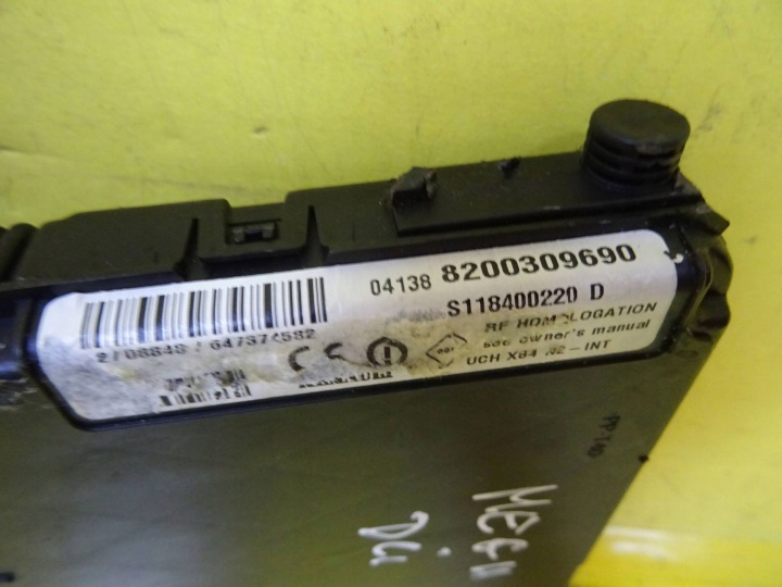 MODULE CONTRÔLEUR FUSIBLE RENAULT MEGANE II 8200309690 S118400220D NR164
