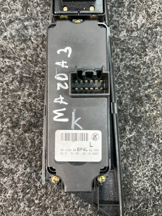 MAZDA 3 BK COMMUTATEUR VITRES GAUCHE AVANT PANNEAU 03123000 BJOE 66600