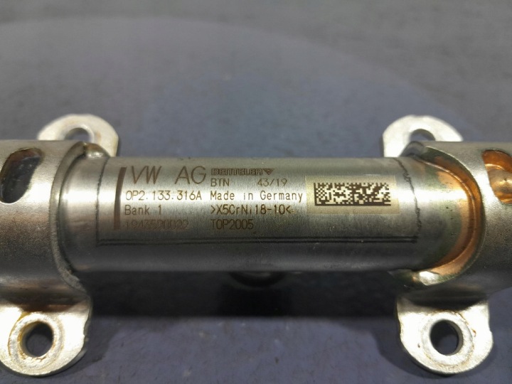 PORSCHE CAYENNE TURBO III 9Y 4.0 550 KM MOULURE INJECTION DROITE 0P2133316A