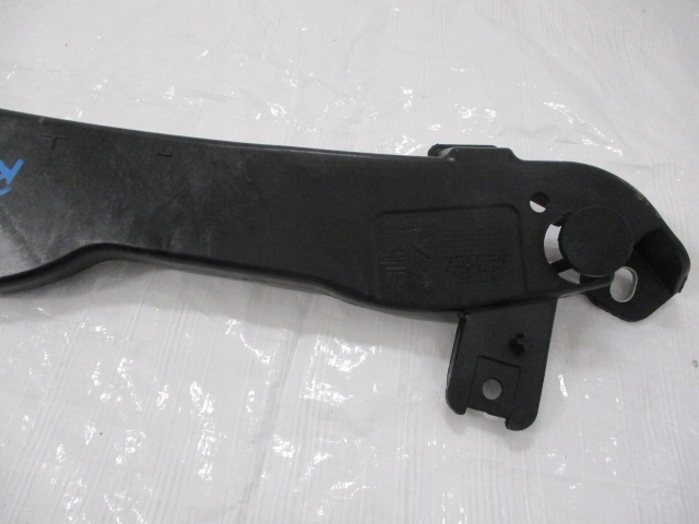 PEUGEOT PARTENAIRE RIFTER IV 4 18R- MOULURE GARDE-BOUE DROIT ARRIÈRE 9819362577