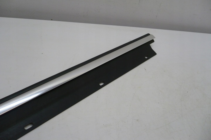 AUDI A6 C5 LIFT 02- MOULURE PORTES DROITE ARRIÈRE RACLOIR ORIGINAL