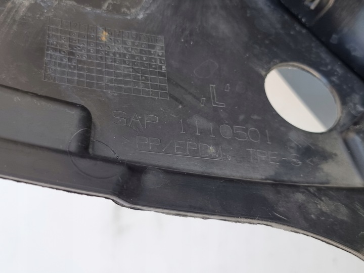 MERCEDES W205 PASSAGE DE ROUE GAUCHE AVANT A2056903101