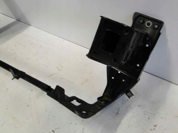 MERCEDES SL R230 230 POUTRE SOUS RADIATEURS CHÂSSIS