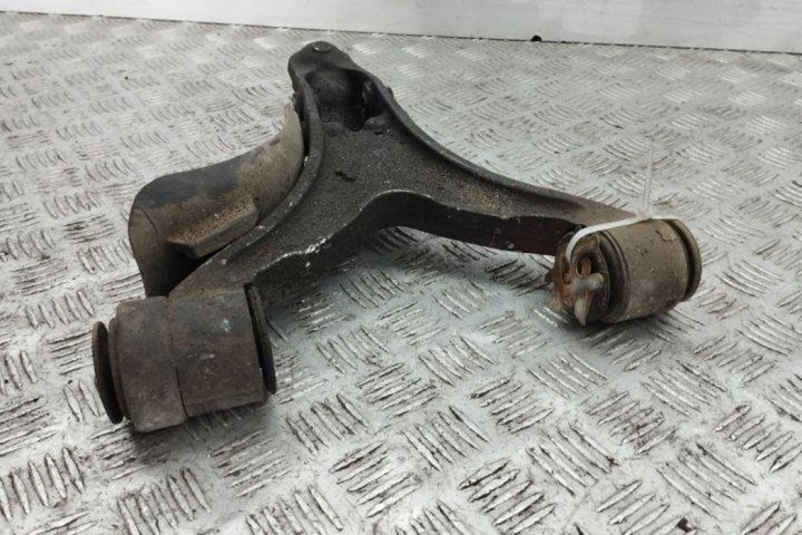 BRAS DE SUSPENSION AVANT MASERATI QUATTROPORTE VI 3206581 4.2L GASOLINE 302KW 2010