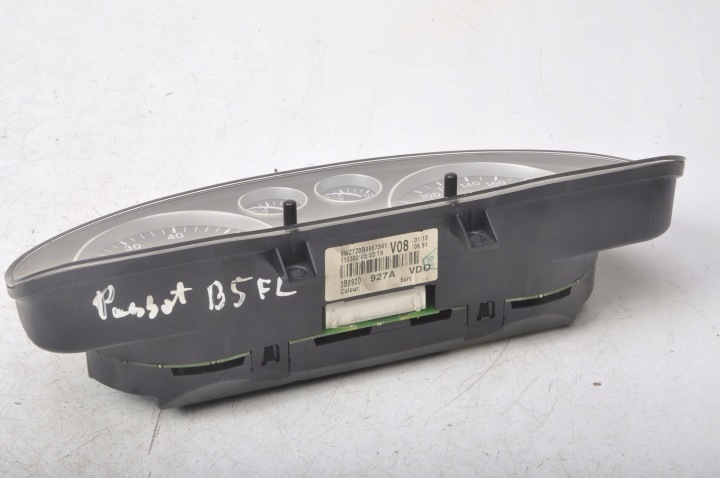 PASSAT B5 1.8 T COMPTEUR TABLEAU DE BORD 3B0919860A EUROPE