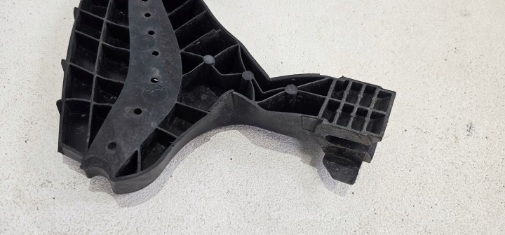 RENFORCEMENT INFÉRIEUR PARE-CHOCS AVANT OPEL ASTRA J IV LIFT