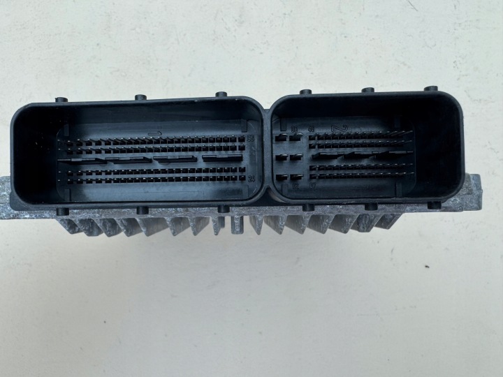MERCEDES E CLASSE W212 W221 MODULE CONTRÔLEUR MOTEUR ORDINATEUR A6421508900