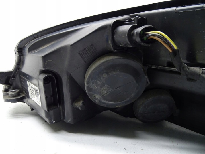 PHARE PROJECTEUR DROIT AVANT DROITE AVANT 5G2941006 VW GOLF VII