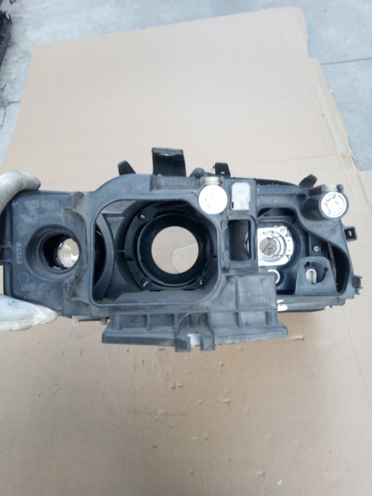 AUDI A4 B6 PROJECTEUR PHARE GAUCHE AVANT LENTILLE H7 EUROPE 1-13