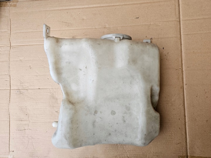 RÉSERVOIR LIQUIDE LAVE-GLACES SUR 3 POMPES MERCEDES W203