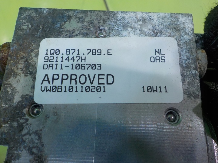 VW EOS 1.4 TSI 10R 2D POMPE TOITS 1Q0871789E 9211447H