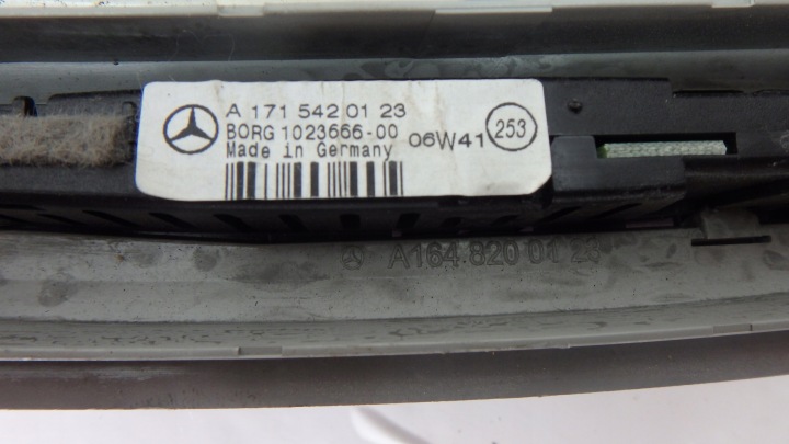 AMPOULE LANTERNE PLAFONNIERS MERCEDES W164 1648200123