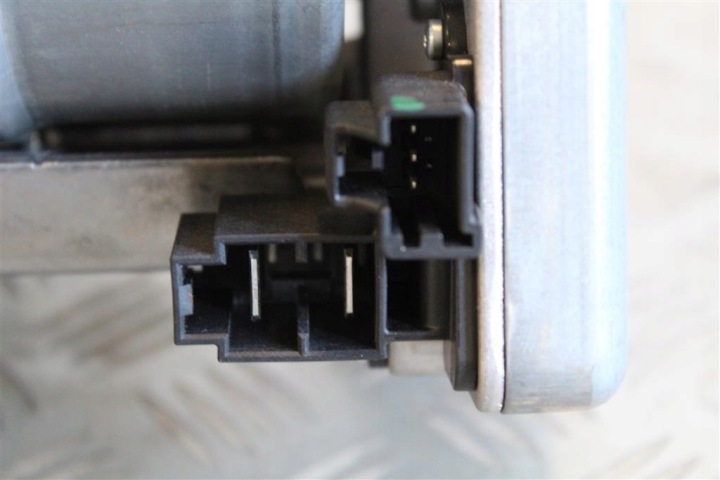 SUPPORT ÉLECTRIQUE FORD FIESTA MK8 EUROPE 2018-