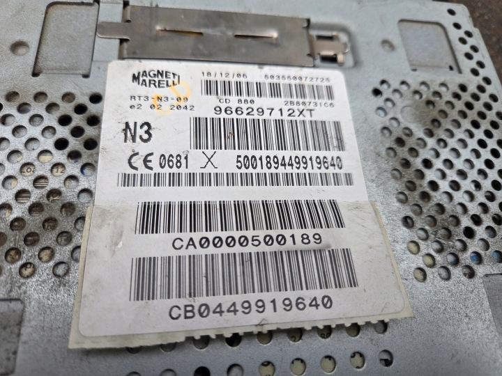 C4 I RADIO NAVIGATION MP3 RT3-N3-09 RAMKA+WYSWIETLACZ 96629712XT 9663322180