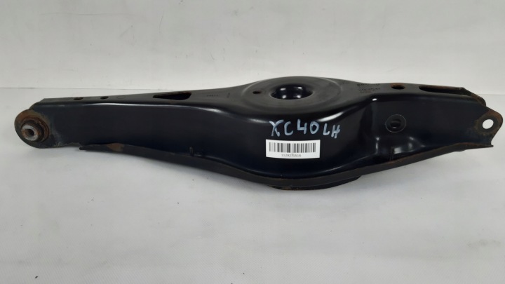 VOLVO XC40 BRAS DE SUSPENSION GAUCHE ARRIÈRE 32221199