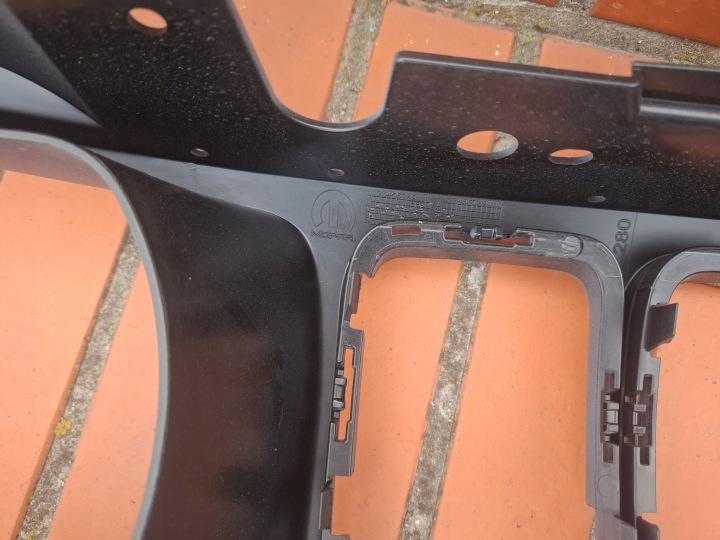 JEEP RENEGADE 18- LIFT CALANDRE GRILLE NEUF ORIGINAL 52088680