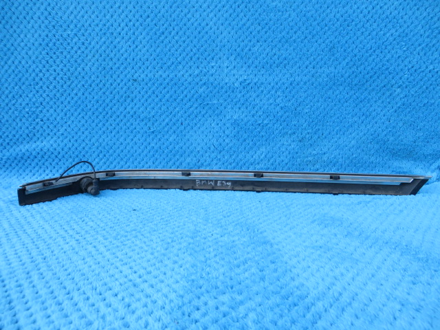 BMW E39 MOULURE GAUCHE PARE-CHOCS ARRIÈRE CAPTEUR