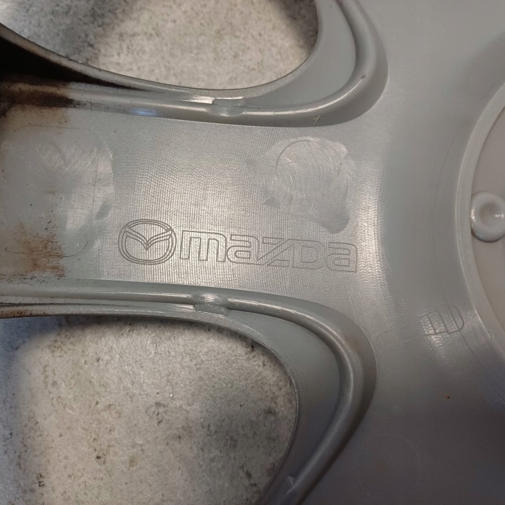 ENJOLIVEURS CHAPEAU 15 MAZDA 5 GJ6R37170 NR72 JEU
