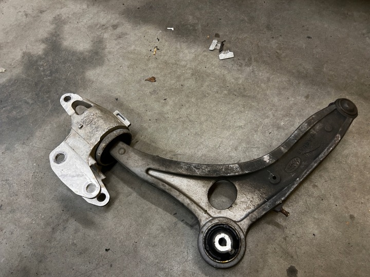 BRAS DE SUSPENSION AVANT AVANT DROIT LAND ROVER DISCOVERY SPORT V L550 LIFT
