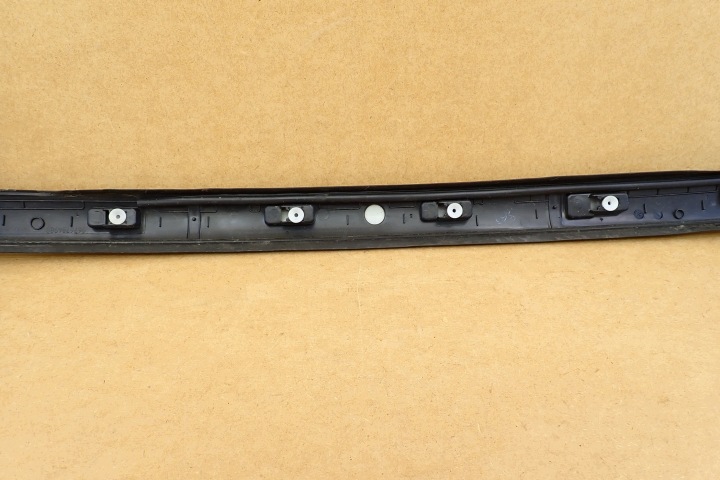 CITROEN C4 PICASSO II 13- MOULURE PARE-BRISE DROITE 9676784980 OE