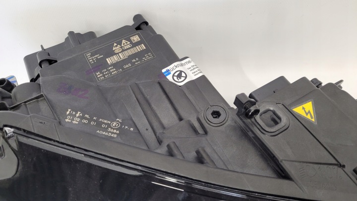 AUDI A8 4H0 LIFT 13R- PHARE AVANT BI-XENON LED