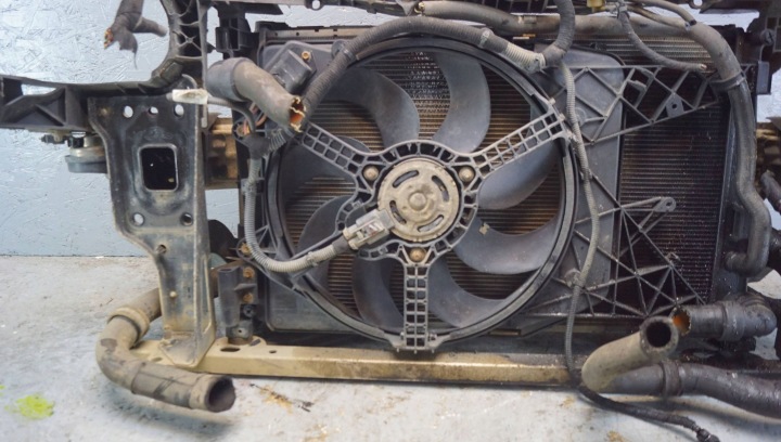 PANNEAU AVANT RADIATEURS OPEL CORSA D 1.3 CDTI (D616)