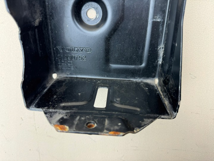 VOLVO V40 2 II CHÂSSIS BATTERIE SUPPORT PROTECTION 31290752
