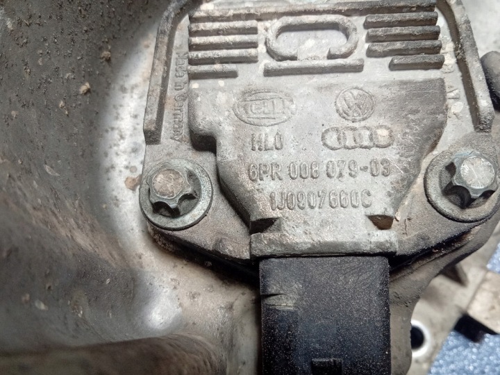 CAYENNE I 4.5 V8 CUVETTE HUILEUX 9481071406R