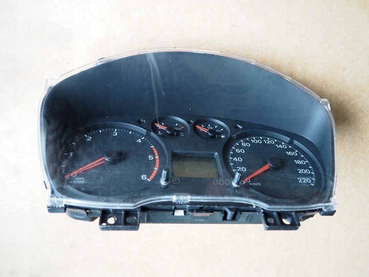 FORD TRANSIT 2006-13 TABLEAU DE BORD COMPTEUR 21678068 CC1T10849 TE0138963N