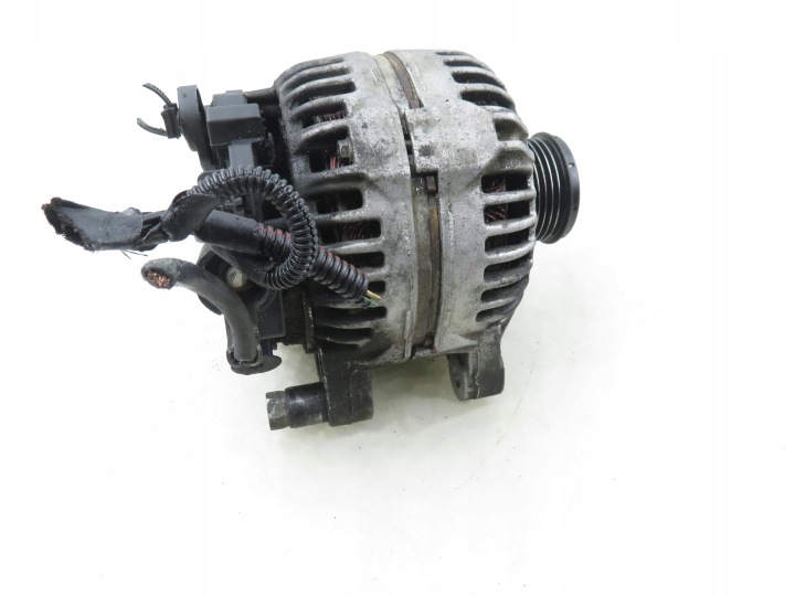 ALTERNATEUR PEUGEOT 206 1.4 HDI 9646321880 0124525035