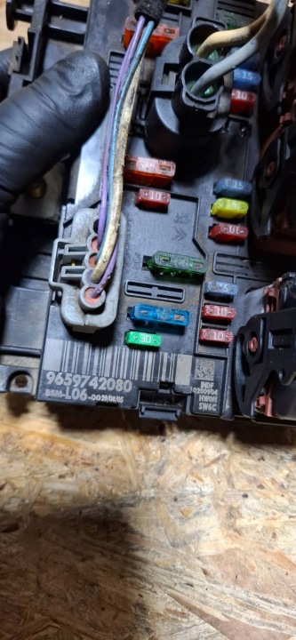 MODULE CONFORT CITROEN PEUGEOT BSM L06 9659742080