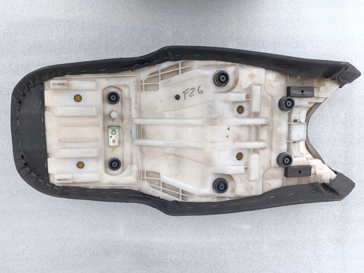 SIÈGE BANQUETTE ARRIÈRE SIÈGE YAMAHA FZ6 S2