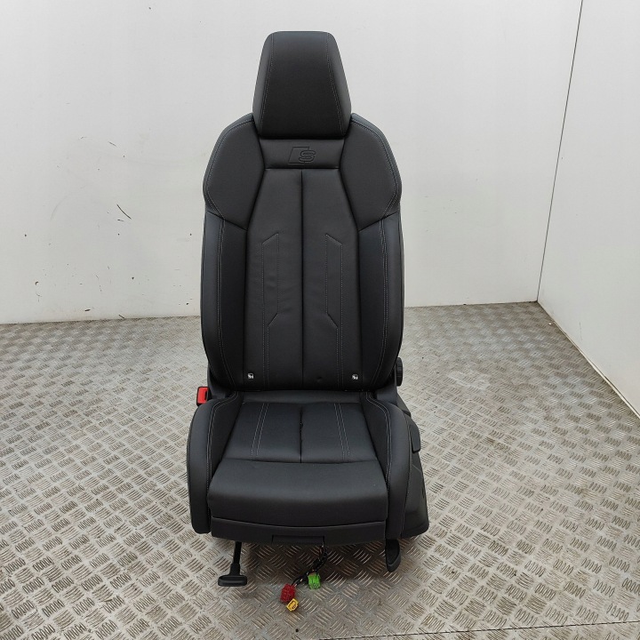 AUDI Q4 SPORTBACK E-TRON 2024 GARNITURE ENSEMBLE