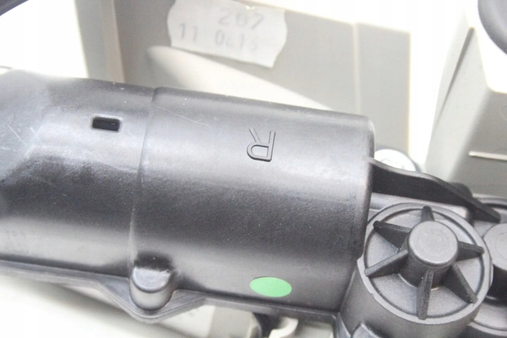 DROIT MÉCANISME RIDEAUX COUVERCLES DE COFFRE MERCEDES-BENZ E T-MODEL (S212) A2128203042