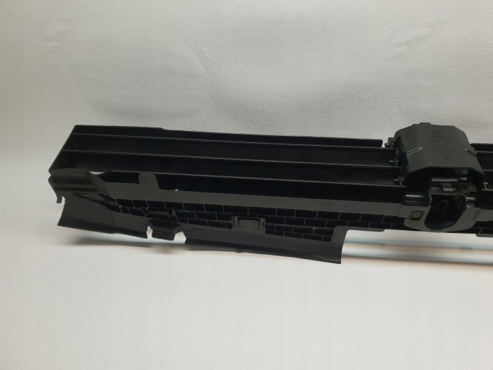 BMW 5 G30 LIFT 20- GUIDE D'AIR JALOUSIE INFÉRIEURE AVANT 5A218F6-01