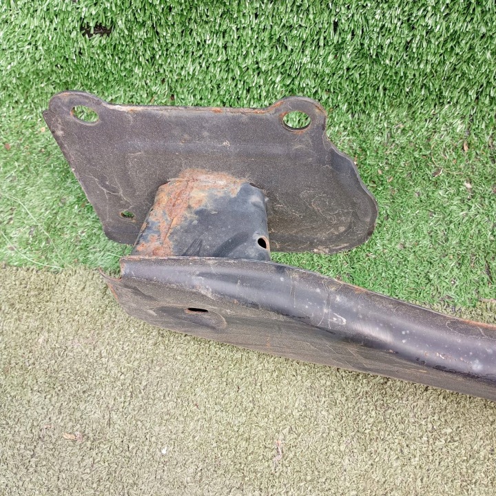 FORD FIESTA MK7 POUTRE RENFORCEMENT PARE-CHOCS ARRIÈRE 8V51-17912-BJ