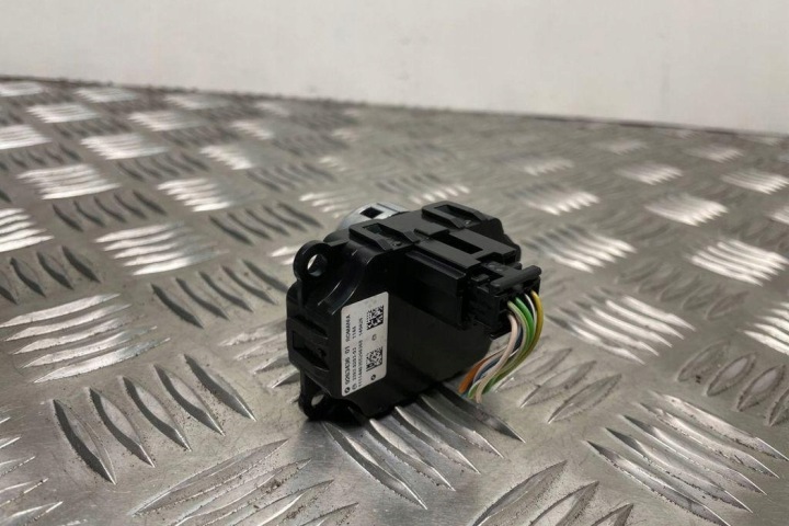 PRZYCIKS START/STOP BMW 5 (F10) 9263436 2.99L DIESEL 2011