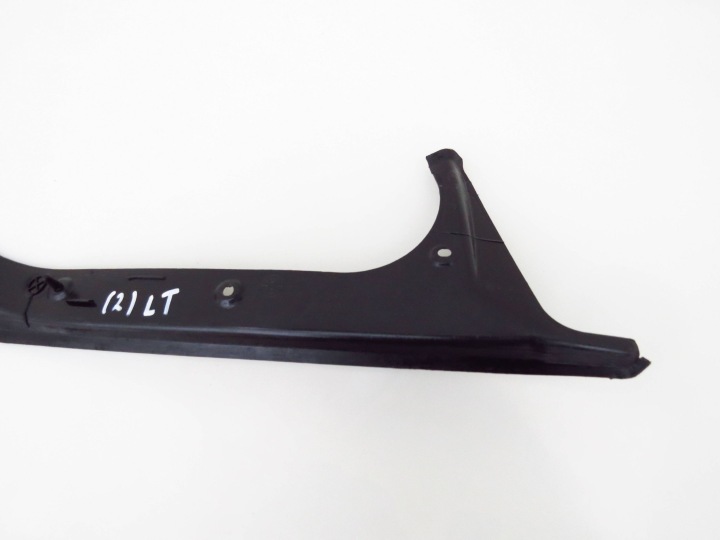MOULURE PROTECTION COUVERCLES DE COFFRE GAUCHE ARRIÈRE ARRIÈRE A2186930133 MERCEDES CLS W218