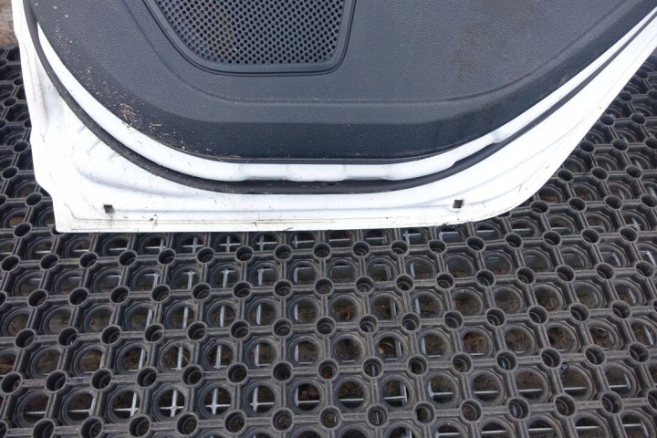 PORTES ARRIÈRE DROIT JEU BLANC FORD FIESTA MK 7 VII 24323