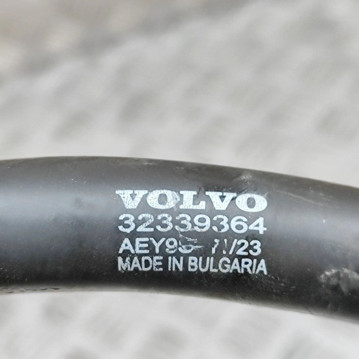 VOLVO XC40 2024 FIL TUYAU RADIATEUR