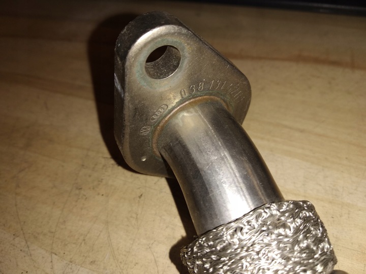 SEAT VW 1,9TDI FIL TUYAU EGR 038131521F