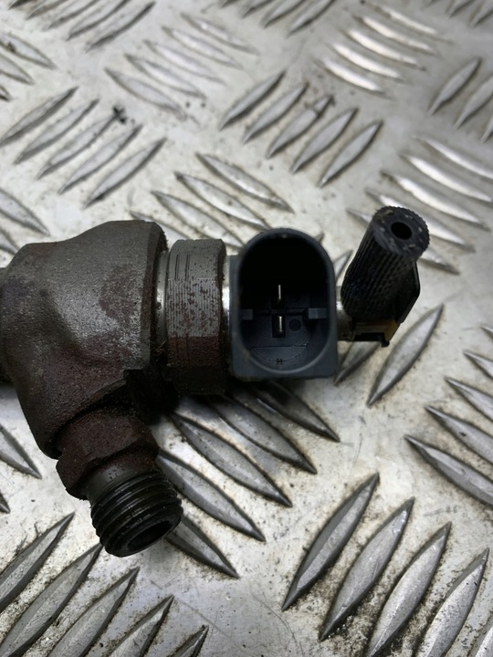 03L130277J NOZZLE VW PASSAT VARIANT B7 365 2.0 TDI 4MOTION photo 5 - milautoparts-fr.ukrlive.com