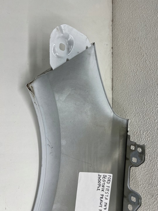 AILE DROIT AVANT FORD FIESTA MK8 17-23R