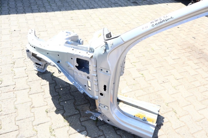 VOLVO XC60 II QUART GAUCHE AVANT 735-15