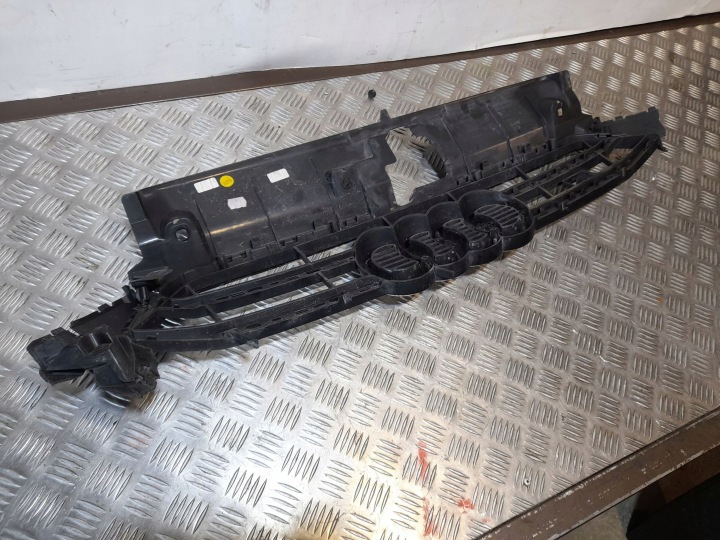 AUDI A3 S3 8V 8V5853651P GRILLE AVANT