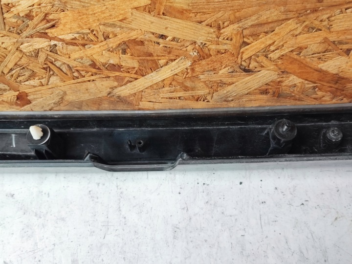 MOULURE RÉFLECTEUR COUVERCLES DE COFFRE COUVERCLES DE COFFRE HYUNDAI I20 III 3 N-LINE 22- 92409C0000